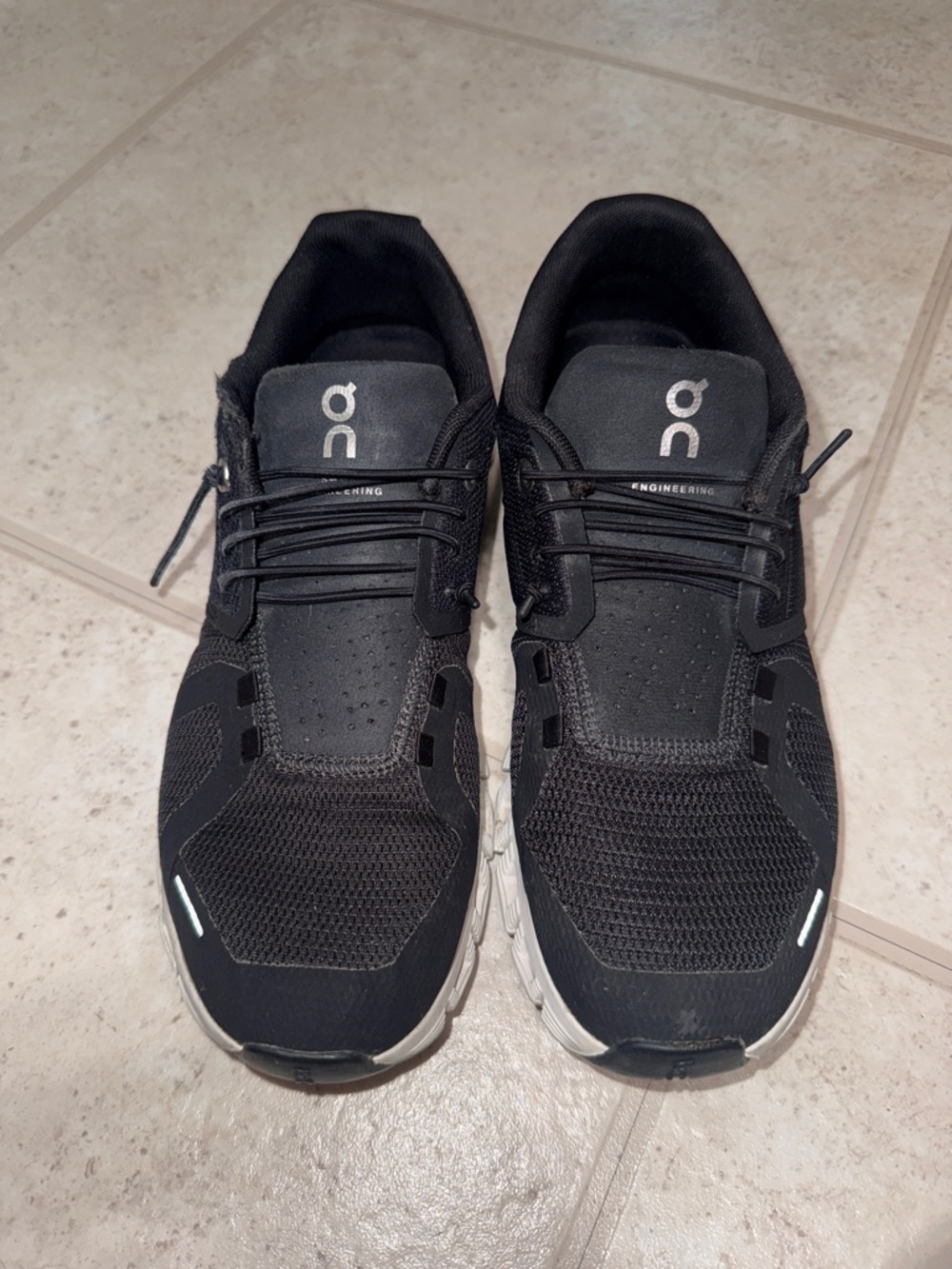 On Running Athletic Running Shoes